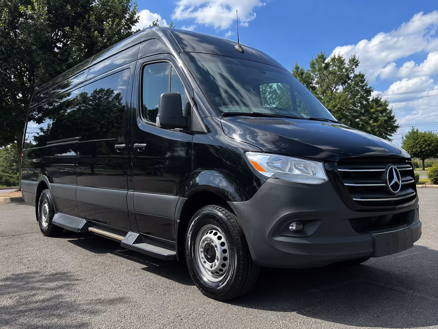 Washington Airport Shuttle & Transportation party bus exterior